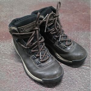 Columbia Newton Ridge Plus Women 7 EU 38 Waterproof Hiking Boot Brown Leather